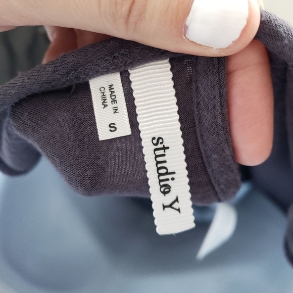 Studio Y Small Sleeveless Blouse Grey Hematite Embellishments Keyhole Dressy Top - Picture 2 of 8